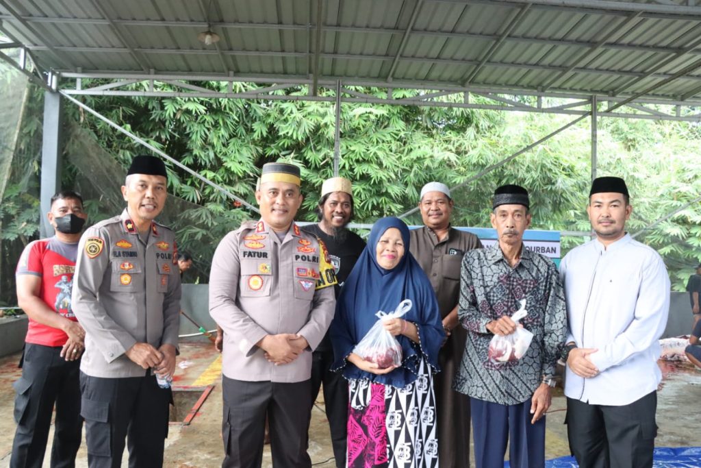 Polres Wajo Laksanakan Penyembelihan Hewan Qurban