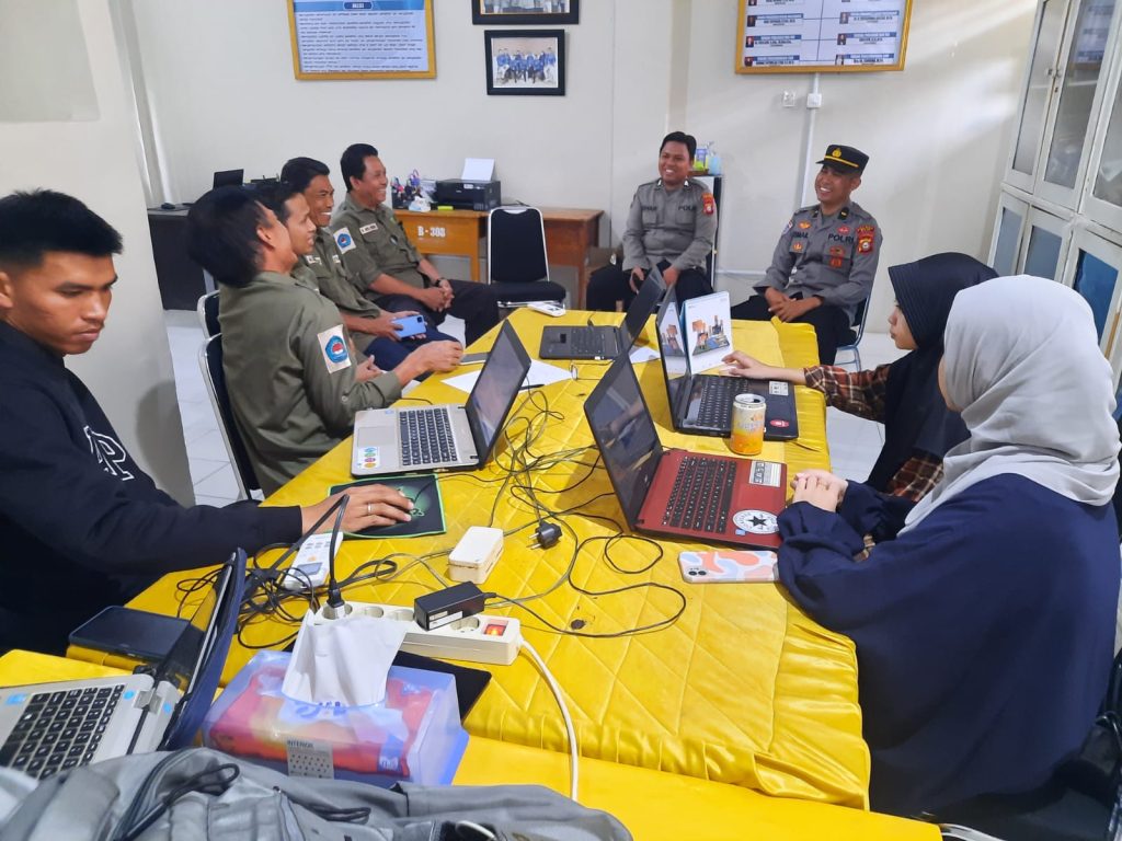 Sat Binmas Polres Wajo Lakukan Penyuluhan dan Pembinaan Kamtibmas ke Warga