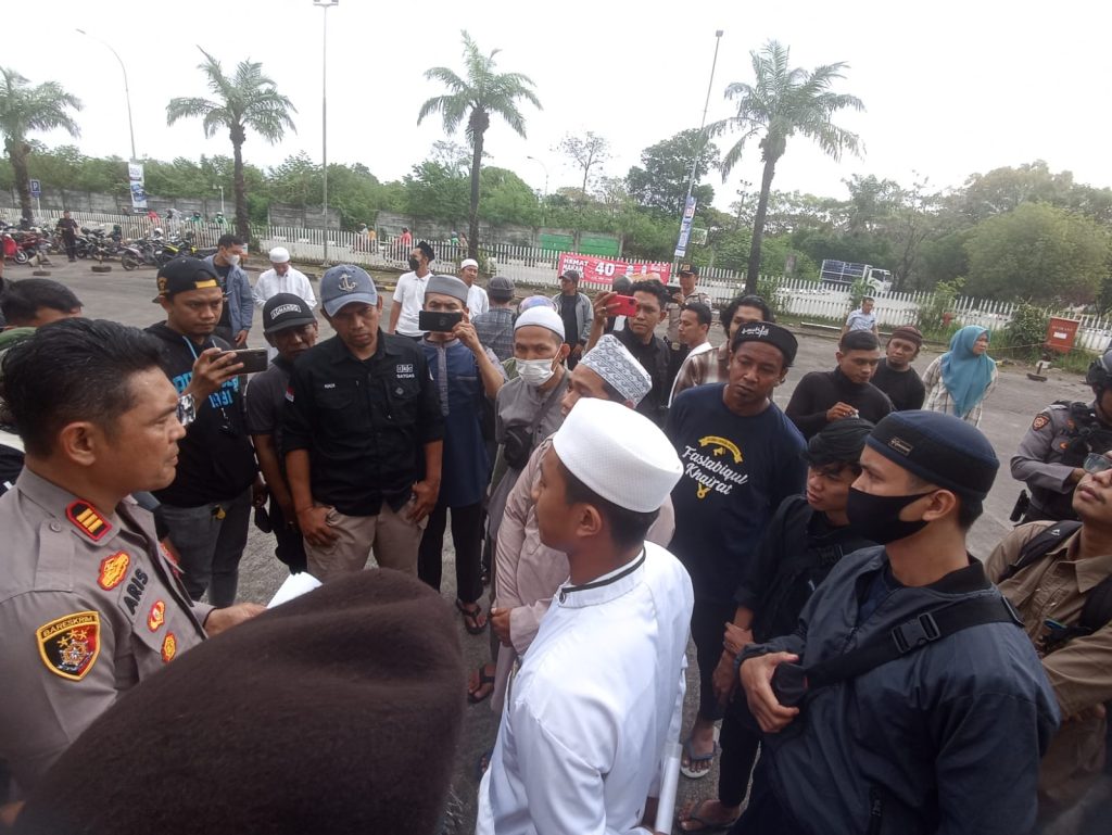 Protes Miras di Jual Online, Aliansi Islam Makassar Datangi Kantor Grab