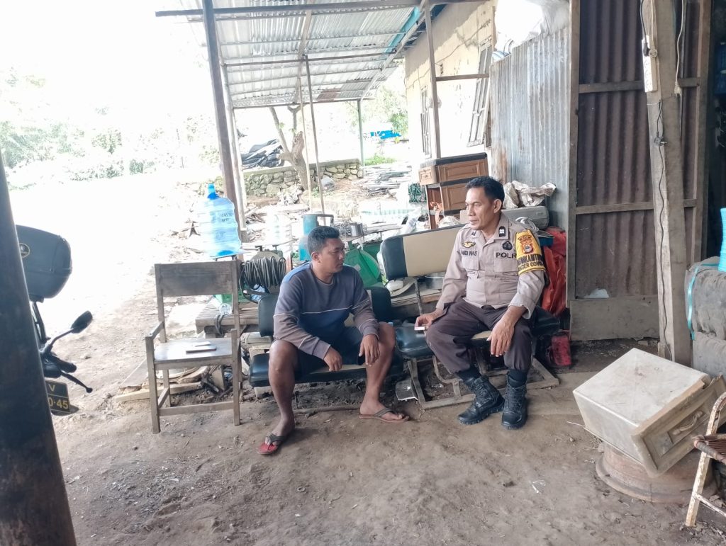 Bhabinkamtibmas Polsek Tempe Beri Penyuluhan ke Warga