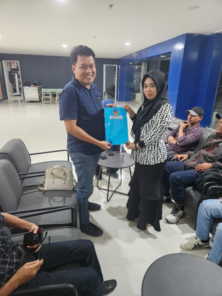 Hj. Risma Daeng Bulaeng Mendaftar ke DPW Nasdem Sulsel, Sebagai Calon Bupati Gowa