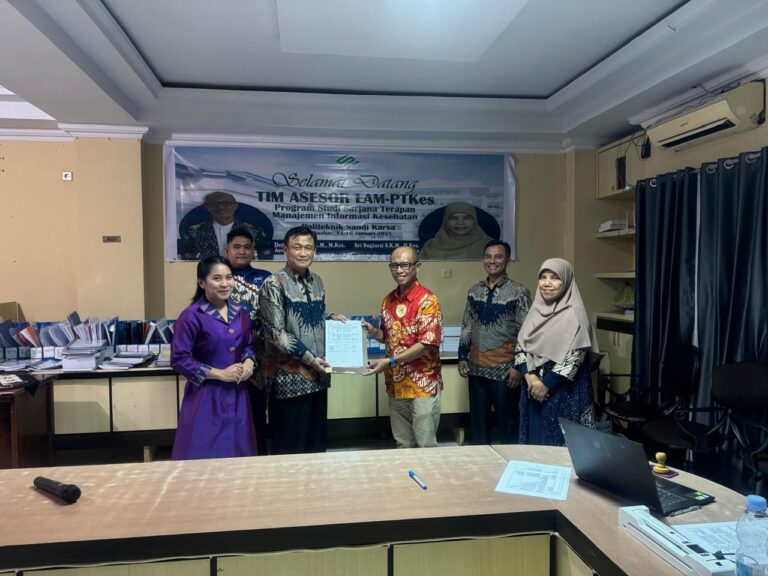 PENUTUPAN ASESMENT LAPANGAN SARJANA TERAPAN MANAJEMEN INFORMASI KESEHATAN POLITEKNIK SANDI KARSA