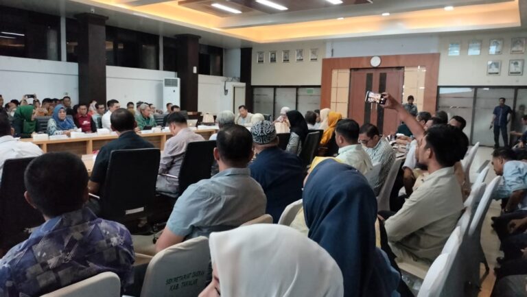 Weekly Meeting Seri 13: Bupati Daeng Manye Tegaskan “Jangan Jadi Pecundang, ASN Takalar Harus Jadi Pemenang!