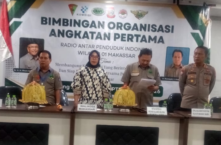 RAPI Wilayah 01 Makassar, Melakukan Bimbingan Organisasi Angkatan Pertama