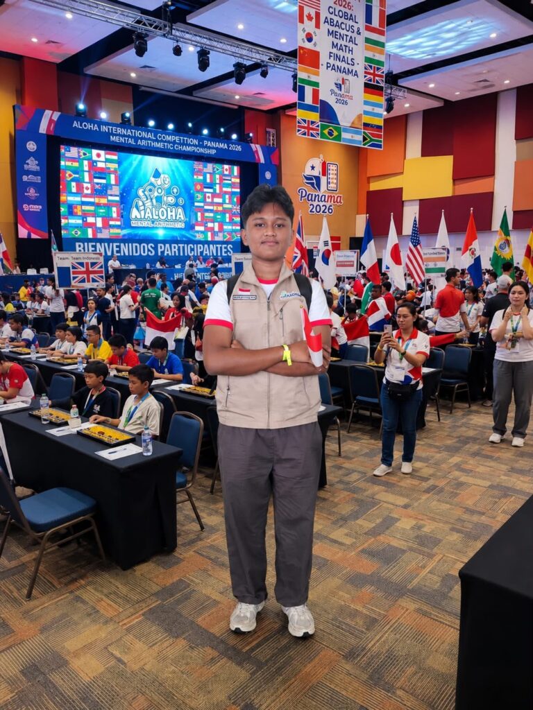 Siswa SMP Al Biruni Makassar Ukir Prestasi Internasional di Panama Amerika
