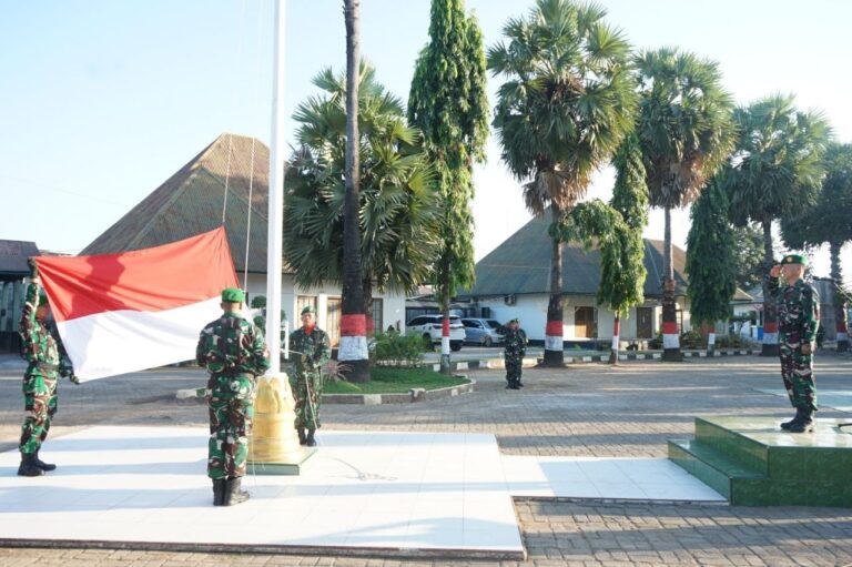 Kasdim 1409/Gowa Pimpin Upacara Bendera, Tekankan Disiplin dan Nasionalisme