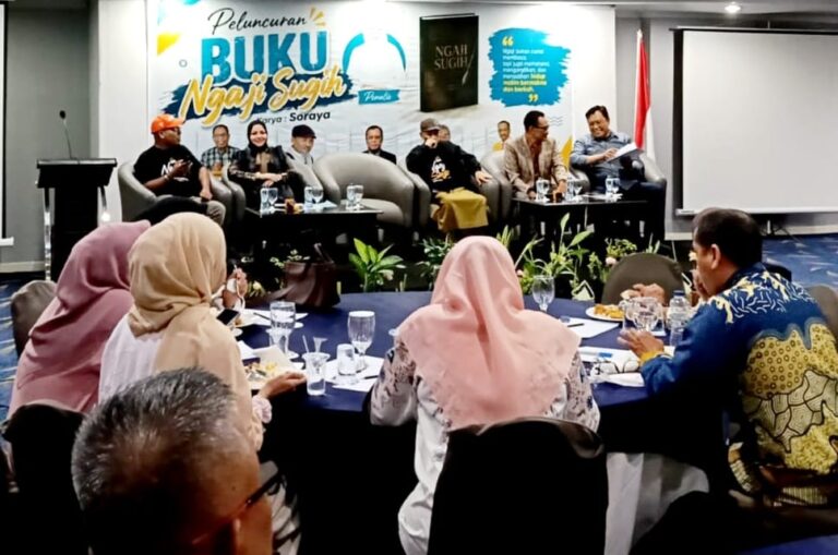 Reinterpretasi Makna Kekayaan, Buku Ngaji Sugih Karya Hj. Soraya Dibedah Cendekiawan di Makassar