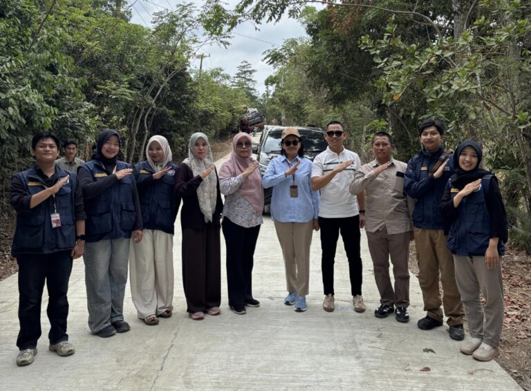 Jalan dan Sekolah Jadi Sorotan, Tim Ekspedisi Patriot UNHAS Evaluasi Kawasan Transmigrasi Pitu Riase