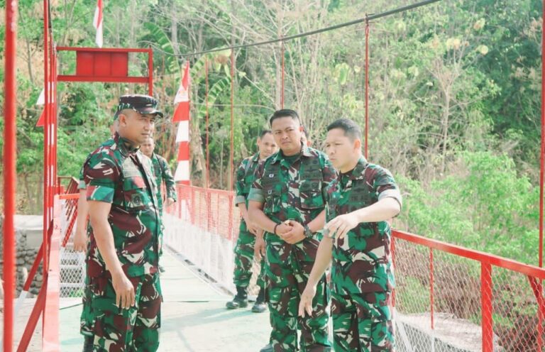 Kasdam XIV/Hasanuddin Tinjau Jembatan Perintis Garuda di Gowa