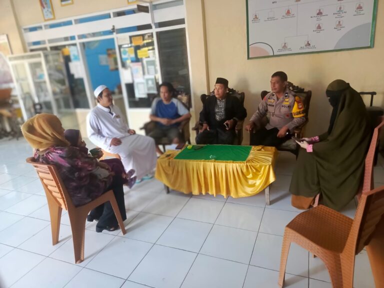 Tiga Kali Kata Talak, Mawar Pilih Berpisah: Kisah Rumah Tangga yang Berawal dari Sebuah Televis