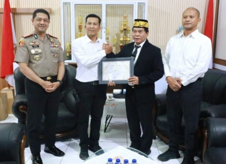 Gubernur Kaltara Anugerahi Penghargaan Khusus untuk Jatanras Polrestabes Makassar